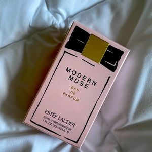 Estee lauder modern muse (eu de perfum).Purchased brand new 30ml.